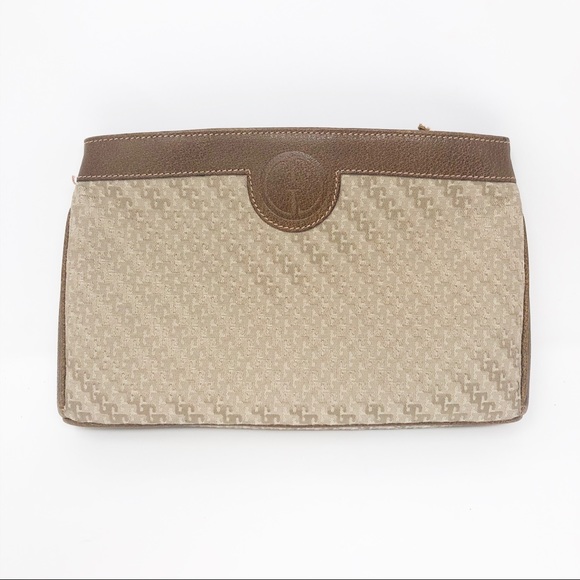 Gucci Handbags - Authentic Vintage Gucci pouch